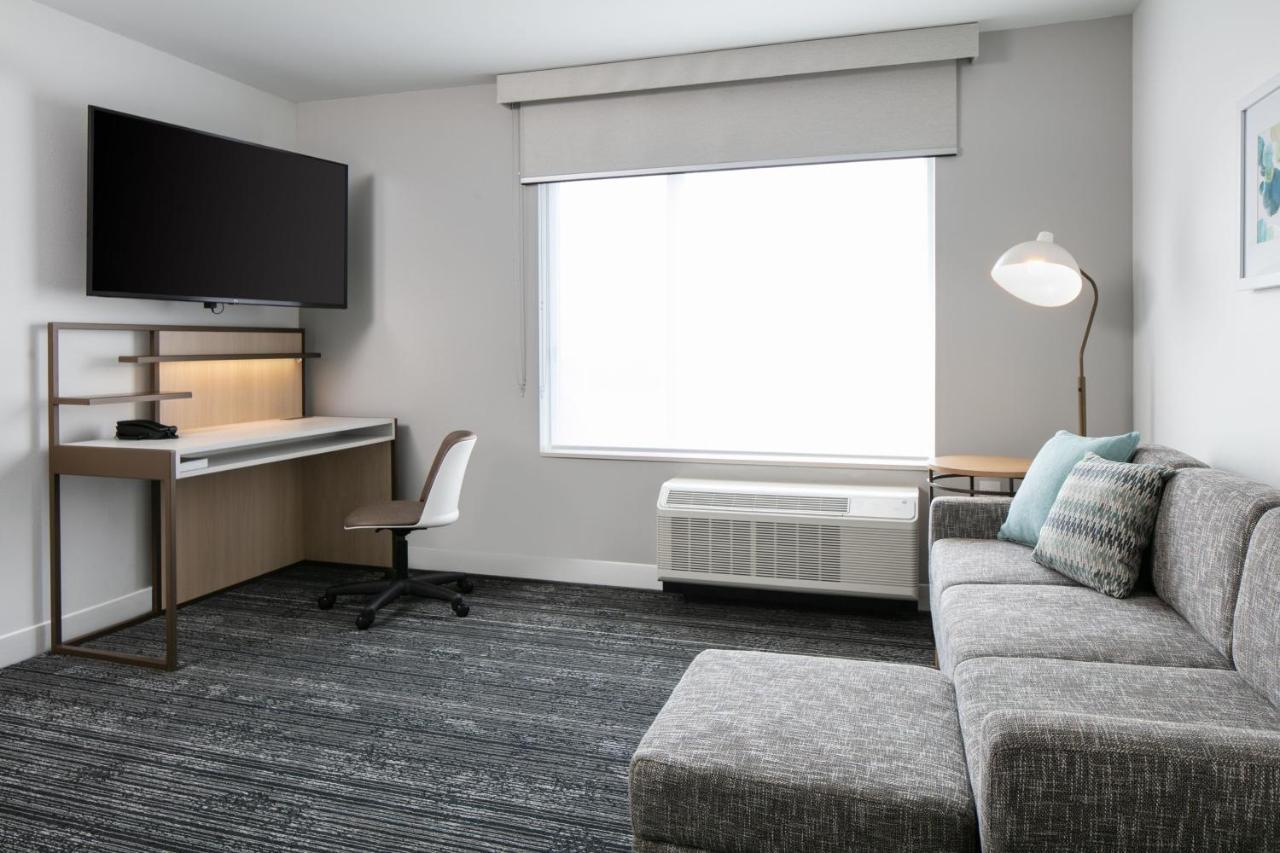 Towneplace Suites By Marriott Oconomowoc Zewnętrze zdjęcie