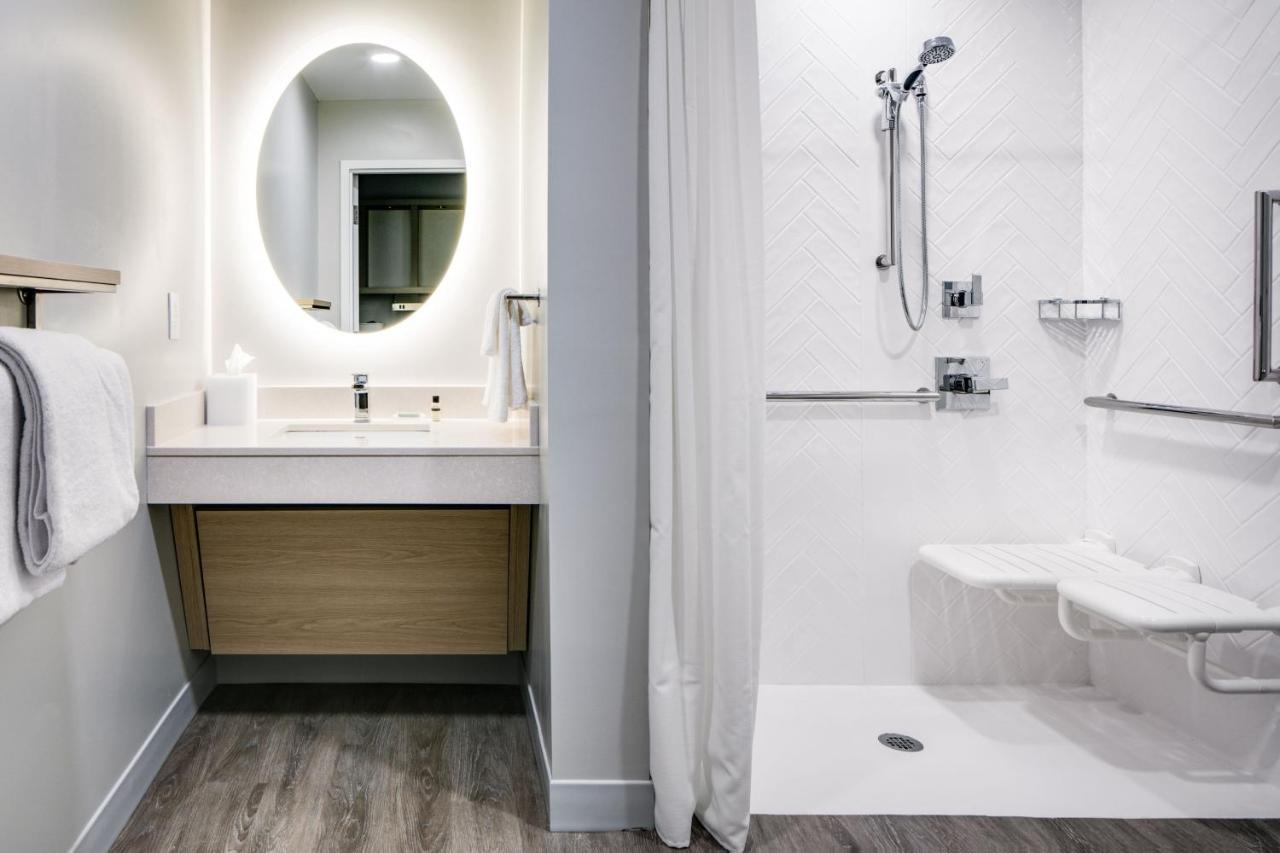 Towneplace Suites By Marriott Oconomowoc Zewnętrze zdjęcie