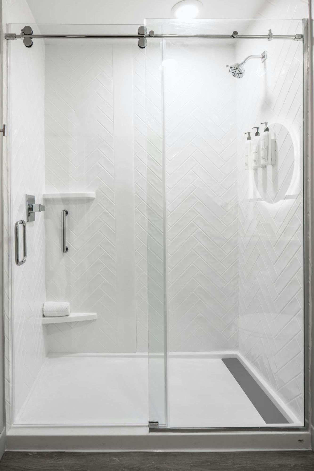 Towneplace Suites By Marriott Oconomowoc Zewnętrze zdjęcie